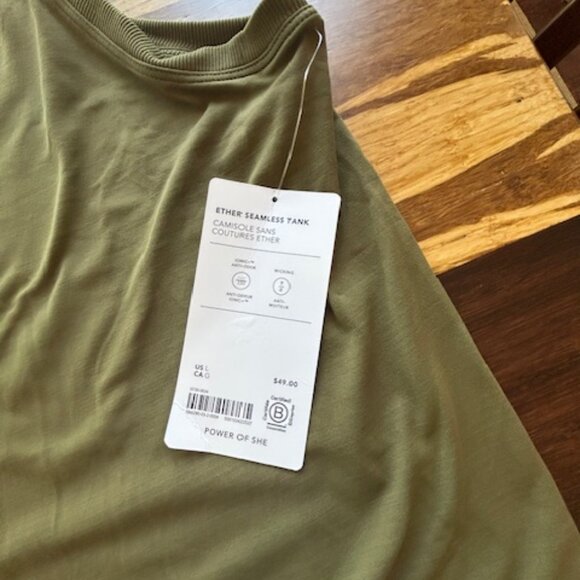 Athleta Olive Green Muscle Tee - Picture 4 of 8